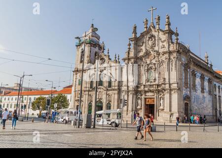 PORTO, PORTUGAL - 16. OKTOBER 2017: Carmo Kirche in Porto, Portugal. Stockfoto