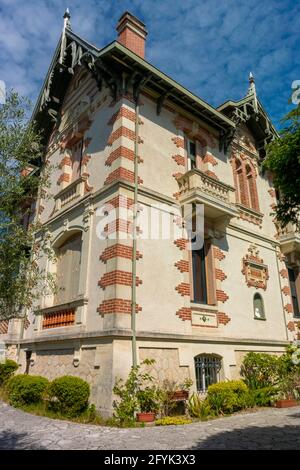 Arcachon, Frankreich, Szenen, alte Architektur der Ville d'Hiver, historisches Viertel, Touristenhotel in altem Herrenhaus, Vorderhaus, Hotel Le Dauphin Stockfoto