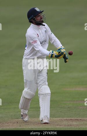 CHESTER LE STREET, GROSSBRITANNIEN. 28. MAI: Ned Eckersley von Durham während des LV= County Championship-Spiels zwischen Durham County Cricket Club und Essex am Freitag, 28. Mai 2021, in Emirates Riverside, Chester le Street. (Kredit: Mark Fletcher, Mi News) Kredit: MI Nachrichten & Sport /Alamy Live Nachrichten Stockfoto