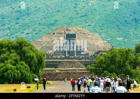 Allee der Toten und der Pyramide des Mondes, Teotihuacan, Mexiko Stockfoto