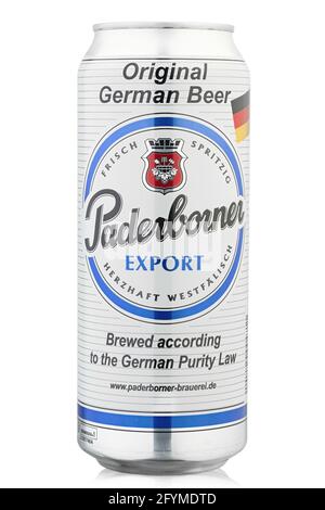 KIEW, UKRAINE - 26. April 2021: Kann Paderborner Bier isoliert auf Weiß exportieren. Isolierte Verpackung für Katalog. Alkoholisches Getränk. Datei enthält Clip Stockfoto