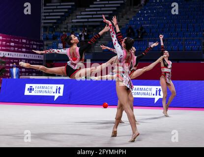 Italien Gruppenmannschaft während der rhythmischen Gymnastik FIG World Cup 2021 Pesaro in der Vitrifrigo Arena, Pesaro, Italien am 28. Mai, / LM Stockfoto