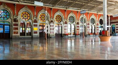 Sirkeci Central Railway Station, ein Wahrzeichen des modernen Istanbul in der Türkei. Stockfoto