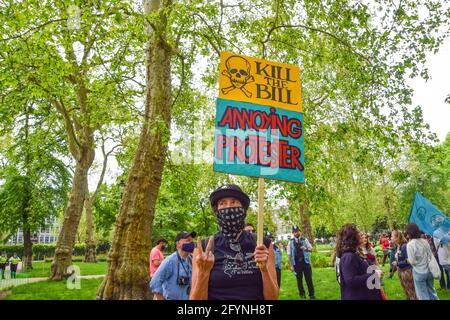 London, Großbritannien. Mai 2021. Tötet den Bill-Protest auf dem Russell Square. Massen marschierten durch das Zentrum Londons, um gegen das Gesetz über Polizei, Verbrechen, Verurteilung und Gerichte zu protestieren. (Kredit: Vuk Valcic / Alamy Live News) Stockfoto