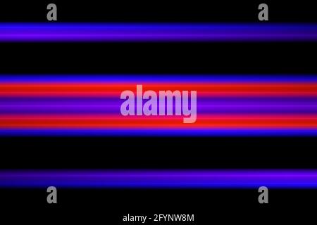 Set von abstrakt leuchtenden Neonlinien unterschiedlicher Dicke. Abstrakte digitale Fackeln spezielle Lichteffekte auf schwarzem Hintergrund Stockfoto