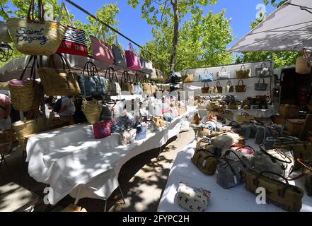 Illustrationen von Saint Tropez. Place des Lices Markt, Saint-Tropez Saint Tropez, Südostfrankreich, am 2021. Mai. Foto von Christian Liewig/ABACAPRESS.COM Stockfoto