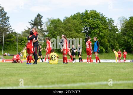 Aschheim, Deutschland. Mai 2021. Allgemeine Szene nach dem 2. Fußball-Bundesliga-Spiel zwischen dem FC Bayern München II und dem Wuerzburger Kickers im Sportpark Aschheim. Kredit: SPP Sport Pressefoto. /Alamy Live News Stockfoto