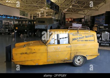 Del-Boys Reliant Regal Supervan 3 (1972) aus der Fernsehsendung „Only Fools and Horses“, British Motor Museum, Gaydon, Warwick, West Midlands England, Großbritannien, Europa Stockfoto