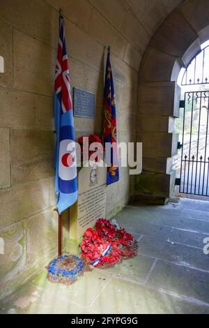 Dam-Busters Memorial im Derwent Reservoir and Dam, Ladybower, Peak District, Derbyshire, Großbritannien Stockfoto