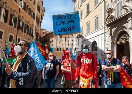 Rom, Italien 28/05/2021: Mobilisierung der CGIL-, CISL- und UIL-Gewerkschaften in Montecitorio, um die Verlängerung des Entlassungsblocks zu fordern. © Andrea Sabbadini Stockfoto