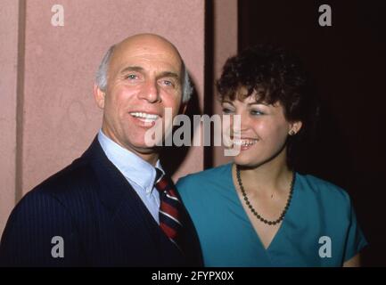 **DATEI FOTO** Gavin MacLeod ist am 90 gestorben. Gavin MacLeod und Freund Mai 1983 Quelle: Ralph Dominguez/MediaPunch Stockfoto