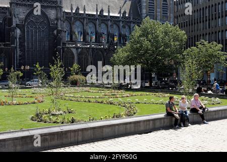 Parterre de la Place Cathédrale de Liège Stockfoto