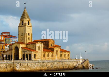 San Pedro Gemeinde in Gijon Spanien Stockfoto