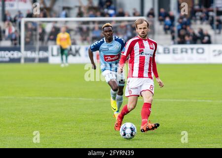 Haderslev, Dänemark. Mai 2021. Iver Fossum (8) von Aalborg Boldspilklub beim 3F Superliga-Spiel zwischen SonderjyskE und Aalborg Boldspilklub im Sydbank Park in Haderslev, Dänemark. (Foto: Gonzales Photo - Gastón Szerman). Stockfoto