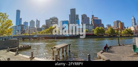Blick auf Melbourne vom alten Dock Stockfoto