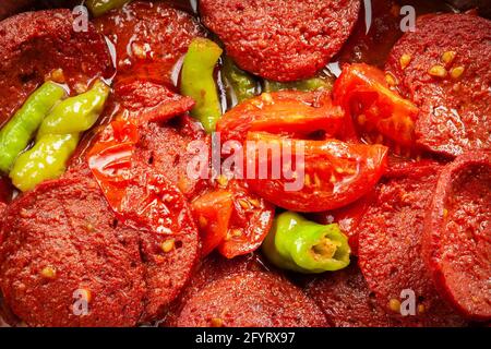 Geröstetes Sucuk berühmtes türkisches Essen aus der Nähe Stockfoto