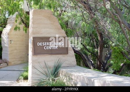 Schild am Eingang zum Desert Living Center im Springs Preserve in Las Vegas, Nevada. Stockfoto