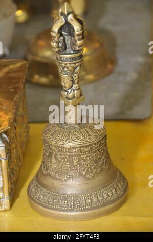 Die chinesische buddhistische Glocke ist alt traditionell Stockfoto