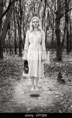 ELLA PURNELL IN MISS PEREGRINE'S HOME FOR EIGENTÜMLICHE KINDER (2016), REGIE TIM BURTON. BILD: CHERNIN ENTERTAINEMENT/ ST. PETERSBURG CLEARWATER FILM COMMI / ALBUM Stockfoto