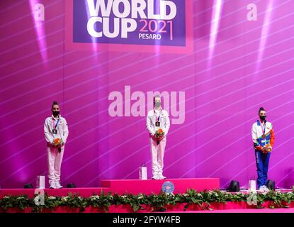 Preisverleihung mit Averina Dina (RUS), Averina Arina (RUS) und Harnasko Alina (BLR) während der rhythmischen Gymnastik FIG / LM Stockfoto