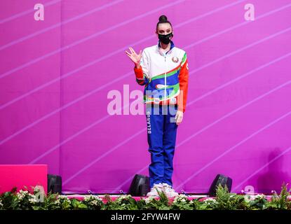 Harnasko Alina (BLR) während der Rhythmischen Gymnastik FIG World Cup 2021 Pesaro in der Vitrifrigo Arena, Pesaro, Italien am Mai / LM Stockfoto