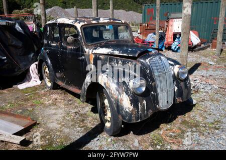 Oldtimer der Morris 8 Series E in Otira, in der Nähe des Arthurs Pass, Canterbury, Südinsel, Neuseeland Stockfoto