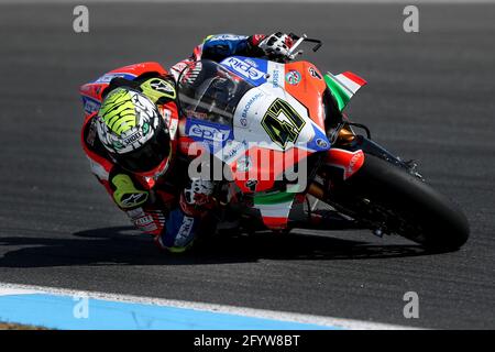 Estoril, Portugal. Mai 2021. Der Italiener Axel Bassani von Motocorsa Racing tritt am 30. Mai 2021 beim Superpole-Rennen der FIM Superbike-Weltmeisterschaft Estoril auf dem Circuito Estoril in Cascais, Portugal, an. Quelle: Pedro Fiuza/ZUMA Wire/Alamy Live News Stockfoto