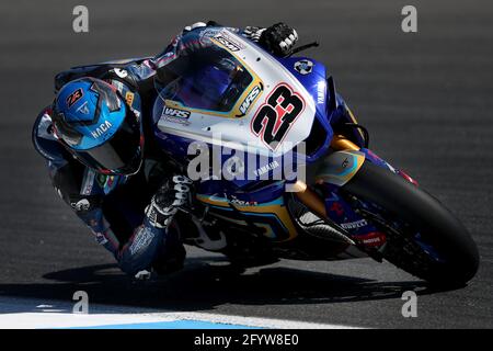 Estoril, Portugal. Mai 2021. Der Franzose Christophe Ponsson von Alstare Yamaha tritt am 30. Mai 2021 beim Superpole-Rennen der FIM Superbike-Weltmeisterschaft Estoril auf dem Circuito Estoril in Cascais, Portugal, an. Quelle: Pedro Fiuza/ZUMA Wire/Alamy Live News Stockfoto