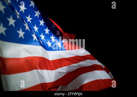 Amerikanische Flagge auf schwarzem Hintergrund. Stockfoto