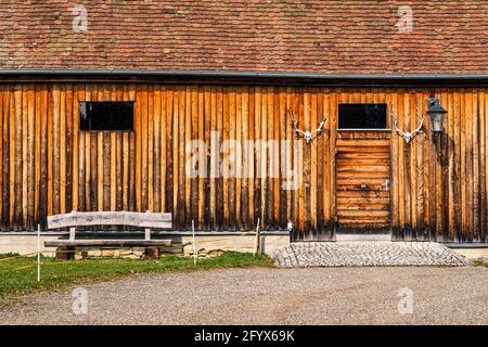Frühlingswanderung durch den Wildpark Josefslust bei Sigmaringen, dem Jagdgebiet der Hohenzollern Fürsten Stockfoto