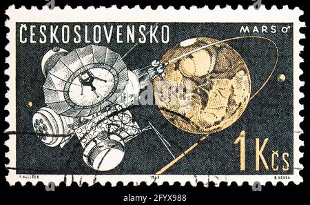 MOSKAU, RUSSLAND - 27. SEPTEMBER 2019: Die in der Tschechoslowakei gedruckte Briefmarke zeigt Space Research, Serie, um 1963 Stockfoto