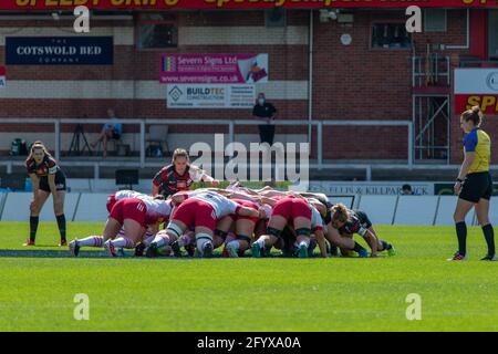 Gloucester, Großbritannien. Mai 2021. Harlekine schrumpeln während des Allianz Premier 15-Finales zwischen Saracens Women und Harlekins Women im Kingsholm Stadium in Gloucester, England. Kredit: SPP Sport Pressefoto. /Alamy Live News Stockfoto