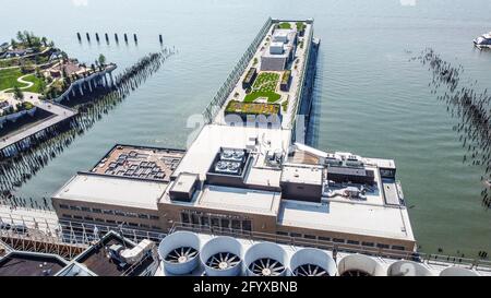 Pier 57 im Hudson River Park, Chelsea, Manhattan, NYC, USA Stockfoto