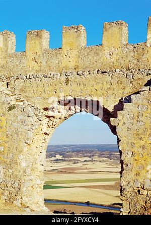 Blick vom Schloss. Gormaz, Provinz Soria, Castilla Leon, Spanien. Stockfoto