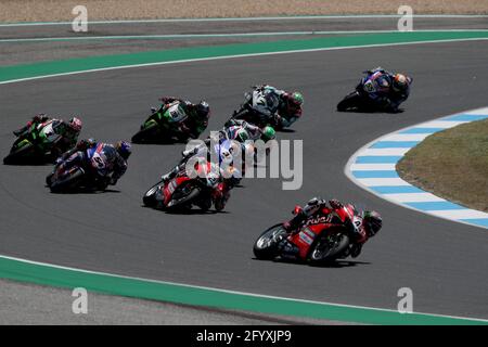 Estoril, Portugal. Mai 2021. Fahrer treten am 30. Mai 2021 beim Rennen 2 der FIM Superbike World Championship Estoril Round auf dem Circuito Estoril in Cascais, Portugal, an. Quelle: Pedro Fiuza/ZUMA Wire/Alamy Live News Stockfoto