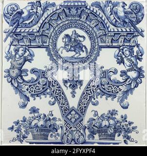 Zwei Plaketten aus einer Säule. Diese Tafeln waren Teil der Wanddekoration in der Water Gallery im Hampton Court Palace, der Londoner Residenz von William und Mary. Sie wurden von der Grieksche EINE Töpferfabrik bestellt, in der auch früher im königlichen auftrag große Blumenvasen hergestellt worden waren. Die Wassergalerie wurde kurz nach Marys plötzlichem Tod im Jahr 1692 abgerissen. Die Plaketten wurden wahrscheinlich zu dieser Zeit entfernt und landeten auf dem Markt. Stockfoto