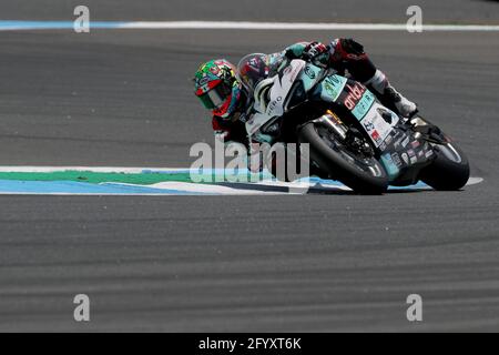 Estoril, Portugal. Mai 2021. Der Brite CHAZ DAVIES von Ducati Panigale V4 R tritt beim Rennen 2 der FIM Superbike World Championship Estoril Round auf dem Circuito Estoril in Cascais an. Quelle: Pedro Fiuza/ZUMA Wire/Alamy Live News Stockfoto