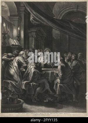 Christus und die Apostel beim letzten Abendmahl. Christus und die Apostel sitzen beim letzten Abendessen um den Tisch. Christus spricht seinen Segen über Brot und Wein. Am Rand eine Zeile mit lateinischem Bibeltext aus Markus 14 Stockfoto