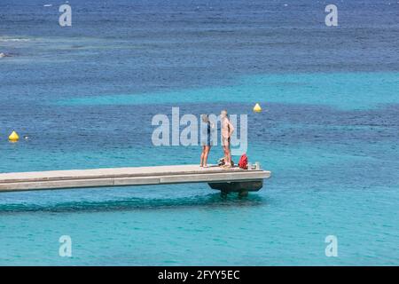 Lotu Beach, Haute-Corse und seine Pier. Korsika, Frankreich Stockfoto