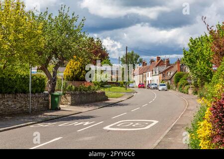 Allgemeine Straßenansicht in Cleeve Prior in der Nähe von Evesham in Worcestershire, England. Stockfoto