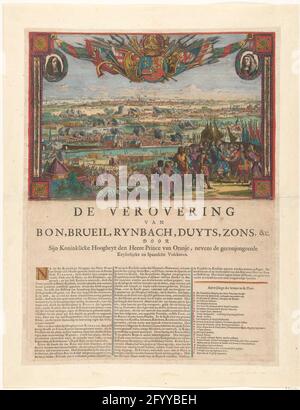 Eroberung von Bonn und anderen deutschen Städten durch den Fürsten von Oranien, 1673; Eroberung von Bon, Brueil, Rynbach, Duyts, Sun, & C. von sijn Kanelicke Hoogheyt Den Heere Prinz Van Oranje, zusätzlich zu den konjugierten Keyserlijcke und Spaansche Volckeren. Eroberung von Bonn, Rheinbach, Brühl und anderen deutschen Städten durch den Fürsten von Oranien, 1673. Blick auf die deutschen Städte am Rhein aus der Vogelperspektive. Im Vordergrund rechts gratulieren sich Prinz Willem III. Und Graf Montecuccoli. Oben auf einer Waffentrophäe um die Waffe des Prinzen links ein Porträt von Th Stockfoto