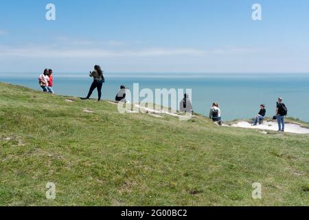 Die White Cliffs of Dover, Teil der North Downs Formation, ist die Region der englischen Küste mit Blick auf die Straße von Dover und Frankreich. Kent, England Stockfoto