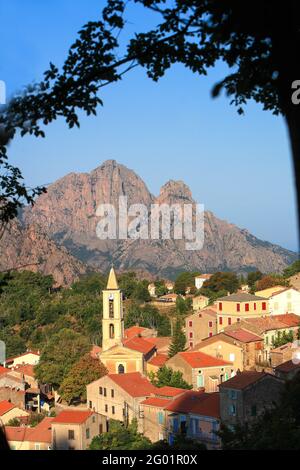 FRANKREICH. KORSIKA. CORSE DU SUD (2A) EVISA VILLAGE Stockfoto