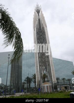 Garden Grove, California, USA 29. Mai 2021 EINE allgemeine Ansicht der Atmosphäre der Christ Cathedral, auch bekannt als Crystal Cathedral, in der Chapman Avenue 13280 am 29. Mai 2021 in Garden Grove, Kalifornien, USA. Foto von Barry King/Alamy Stockfoto Stockfoto