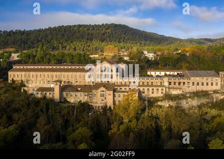 Luftaufnahme der Textilkolonie Cal Vidal (Firmenstadt) (Berguedà, Katalonien, Spanien) ESP: Vistas aéreas de la colonia textil de Cal Vidal (España) Stockfoto