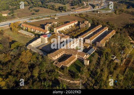 Luftaufnahme der Textilkolonie Cal Vidal (Firmenstadt) (Berguedà, Katalonien, Spanien) ESP: Vistas aéreas de la colonia textil de Cal Vidal (España) Stockfoto