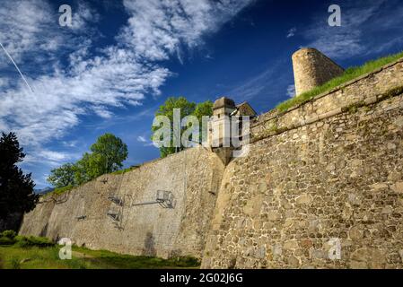 Befestigung von Vauban, die die Stadt Mont-Louis (Pyrenäen Orientales, Ozitanien, Frankreich) Stockfoto