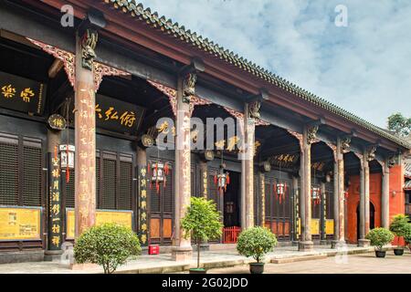 Innere Halle im Kloster Wenshu, Chengdu, Sichuan, China Stockfoto