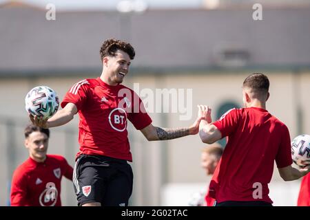 Hensol, Wales, Großbritannien. Mai 2021. Neco Williams beim Training der walisischen Fußballnationalmannschaft im Vale Resort vor einem Freundschaftsspiel vor der EM 2020 gegen Frankreich. Kredit: Mark Hawkins/Alamy Live Nachrichten Stockfoto