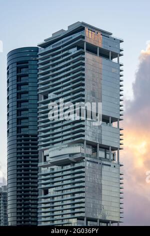 Sunny Isles Beach, FL, USA - 28. Mai 2021: Foto des neuen Turnberry Ocean Club Residences Sunny Isles Beach eine Luxus-Eigentumswohnung Stockfoto